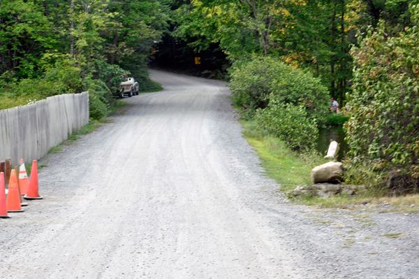 The dirt road leading into the campground